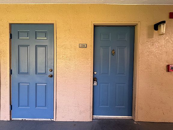 3rd image of 7230 Westpointe Blvd APT 1216