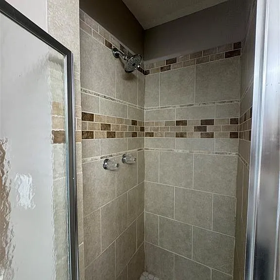 1143 Memory Ln — Photo 14