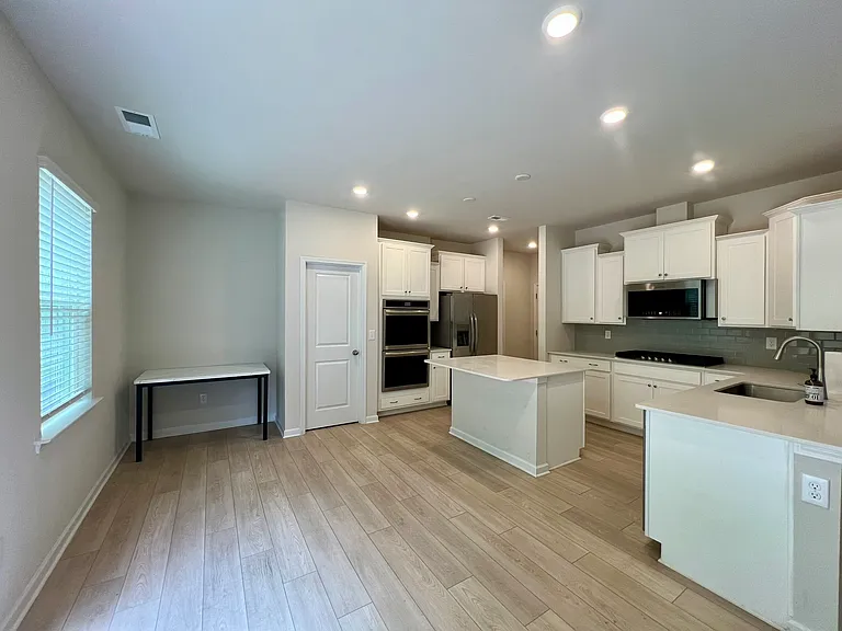 314 Hamptons Cove Rd — Photo 9