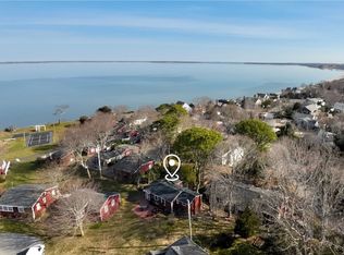 67 North Rd, Hampton Bays, NY 11946