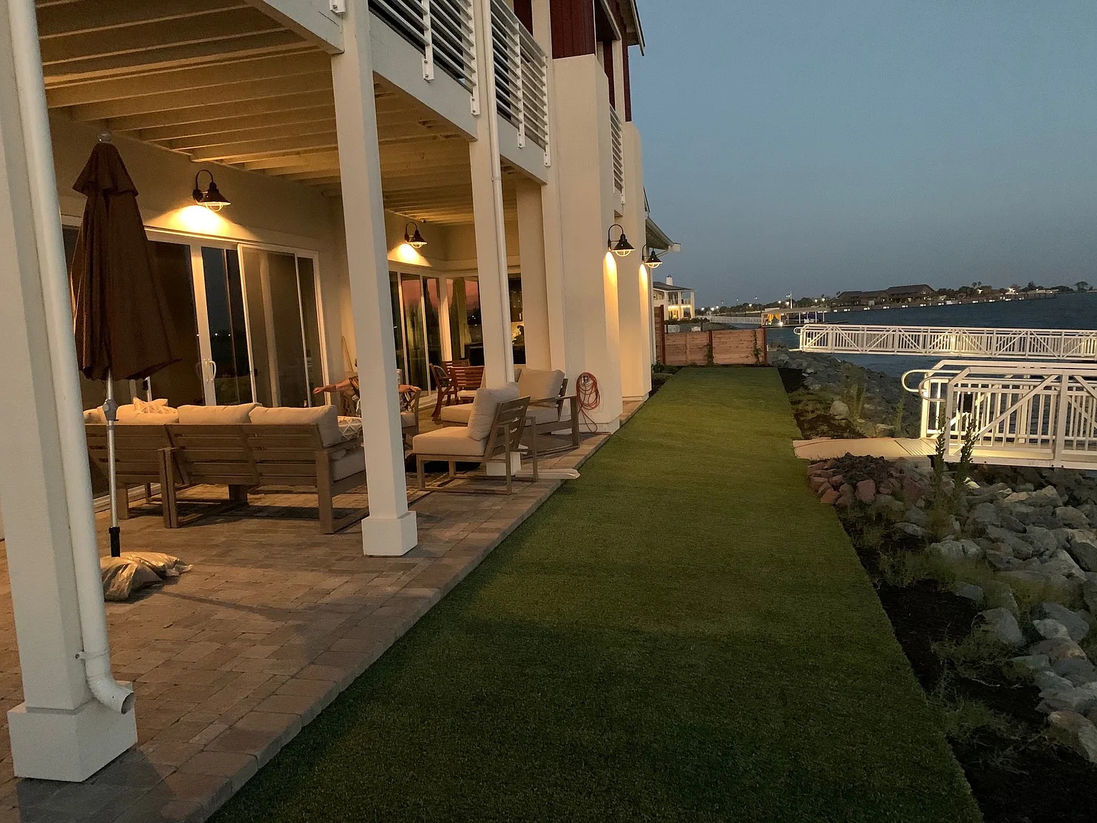 4 bed, 3900 sqft, $5,900 — Photo 2