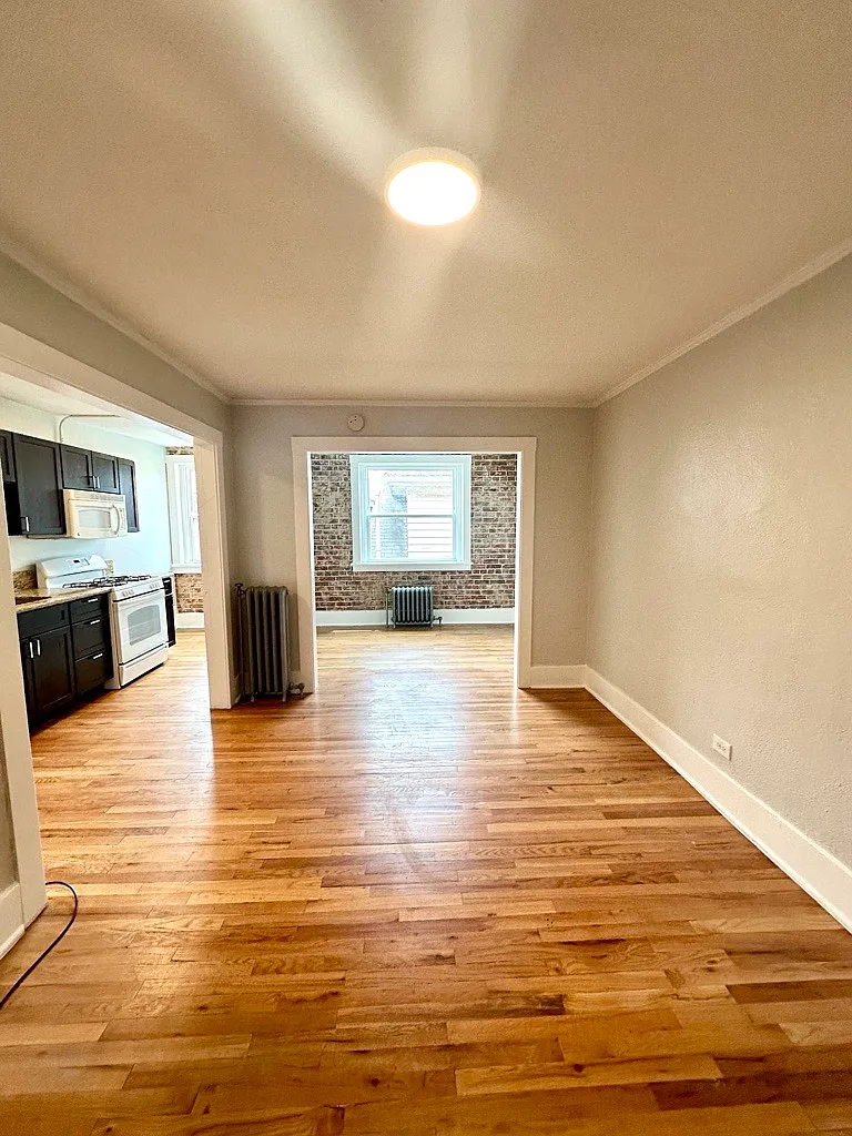 Studio, 400 sqft, $1,365 — Photo 1