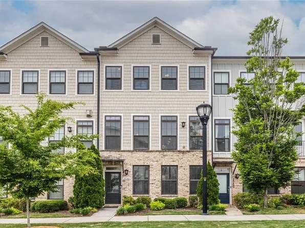 2048 Rockledge Rd NE, Atlanta, GA 30324
