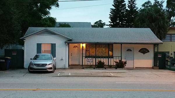 1st image of 116 N Highland Ave