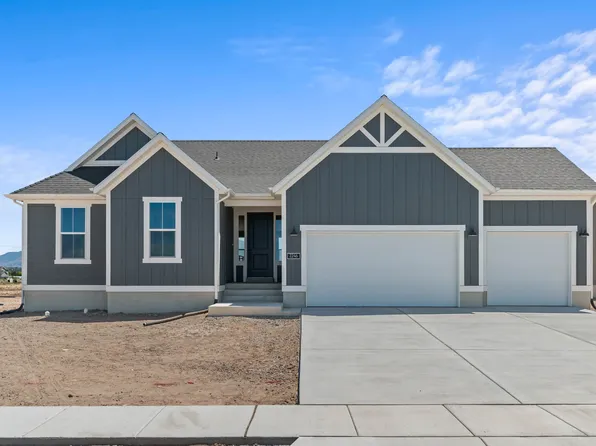 2246 N Hooded Crane Dr, Clinton, UT 84015