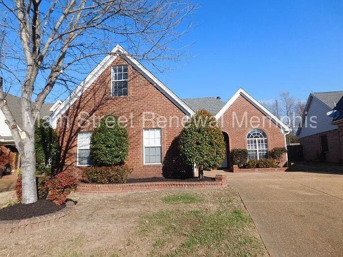 1st image of 2700 Graystone Dr