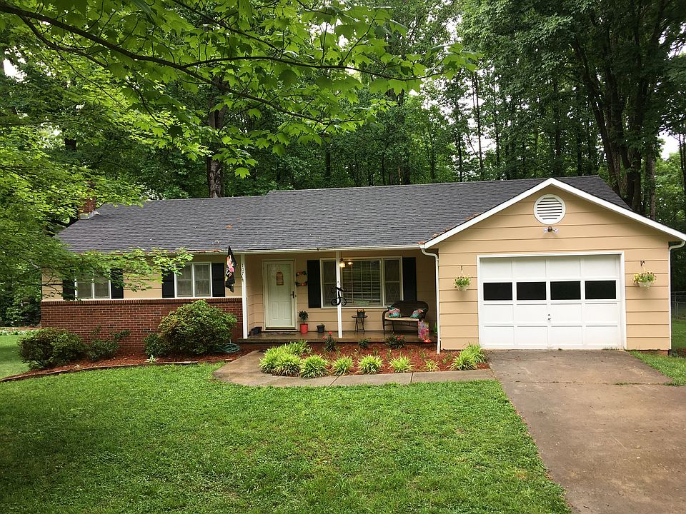 2nd image of 107 Northwood Dr