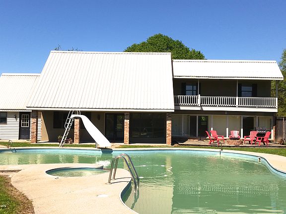 2nd image of 1012 Dautreuil Lane