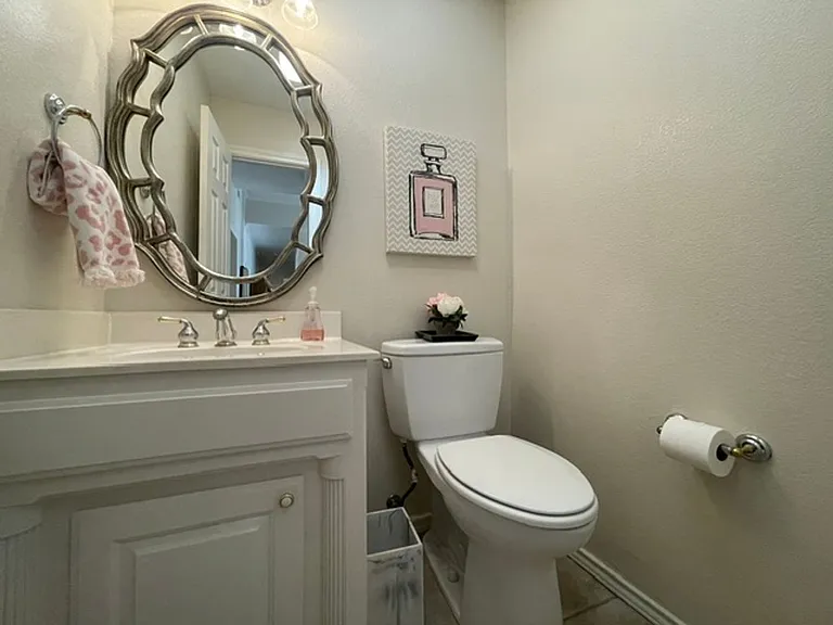 558 Timber Ridge Dr — Photo 17