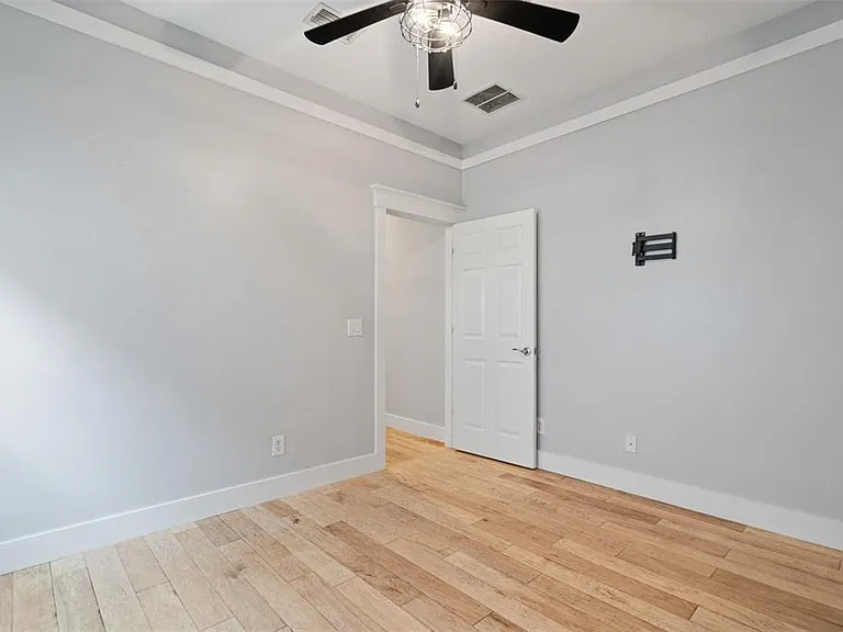 5362 Chatas Ln — Photo 22