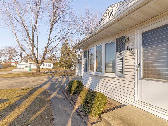 4th image of 400 Everette St