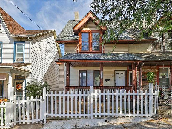 2nd image of 523 Alaska St