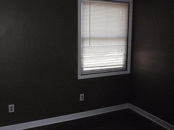 4th image of 2815 W 38th Pl