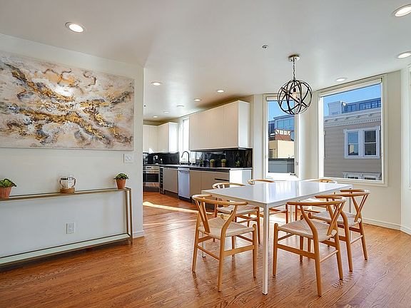 5th image of 402 Lombard St