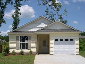 1st image of 810 Brooke Manor Dr