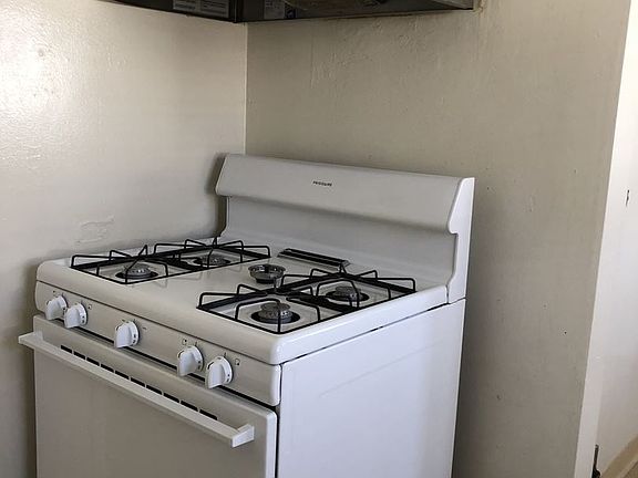 4th image of 5914 Alameda Ave #5914