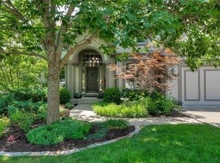 6100 NW Hickory Pl, Kansas City, MO 64152