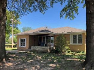 1809 Cedar Ln, Ponca City, OK 74604