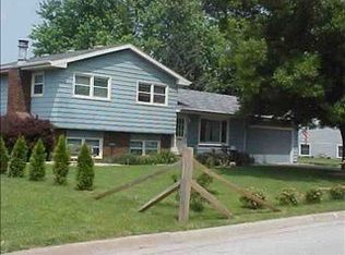 321 Robert Dr, Normal, IL 61761