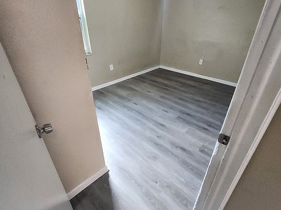 4th image of 8304 N Mulberry St APT A