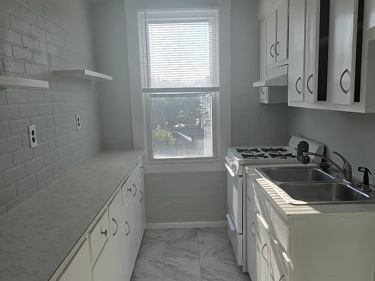 373 Bolton St #3 — Photo 5