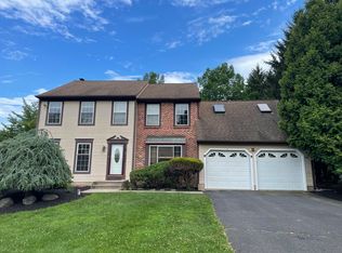 4 Andrew Ln, Lansdale, PA 19446