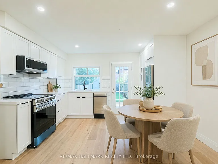 14 Lynn Rd — Photo 4