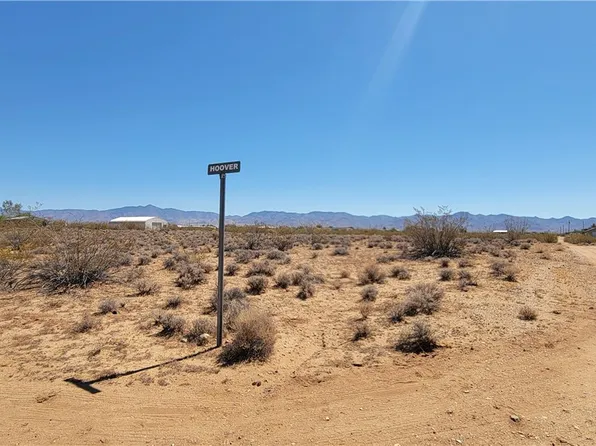 000 Todilto Drive, Golden Valley, AZ 86413