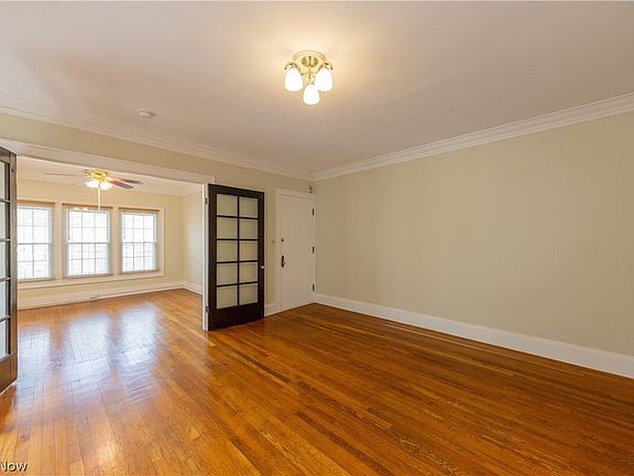 5th image of 2634 Mayfield Rd APT 4