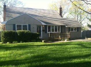 27 Irving Pl, Islip Terrace, NY 11752