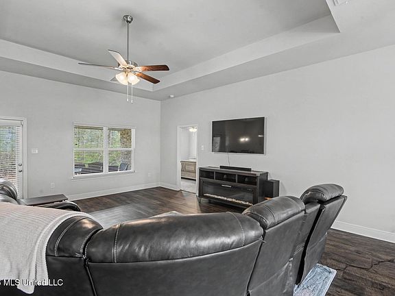 4th image of 15744 Rachael Dr