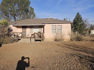 903 E Avenue B, Alpine, TX 79830
