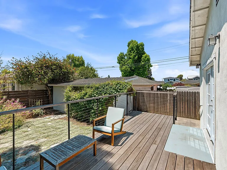 954 Cedar St — Photo 24