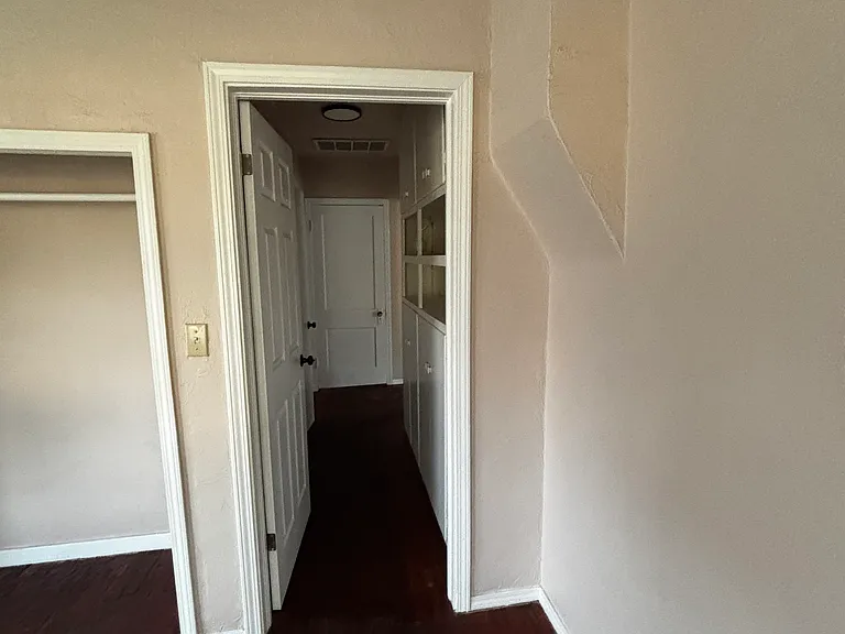 218 S Ash St — Photo 5