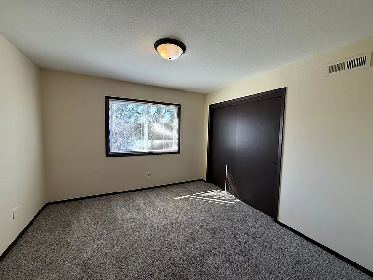 Flats on 56th — Photo 13