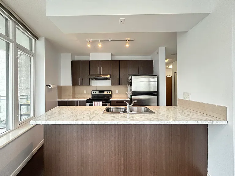 898 Carnarvon St #1506 — Photo 2