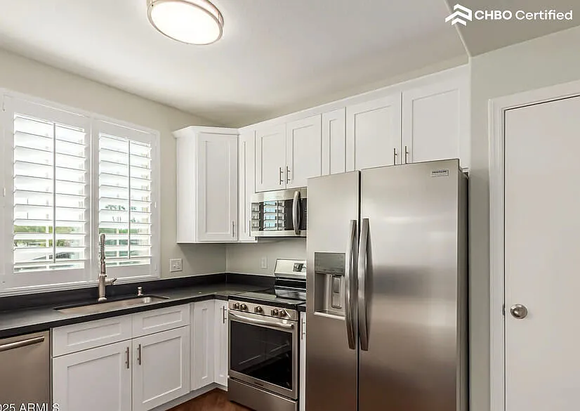 Furnished 2nd story view condo — Photo 4
