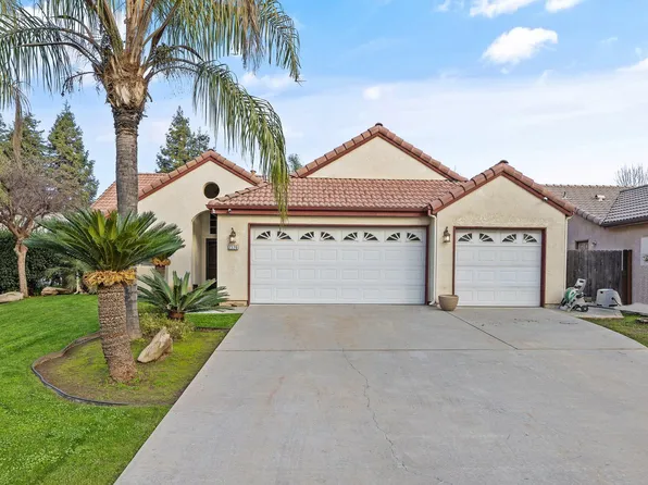 2326 E Center Court, Visalia, CA 93292