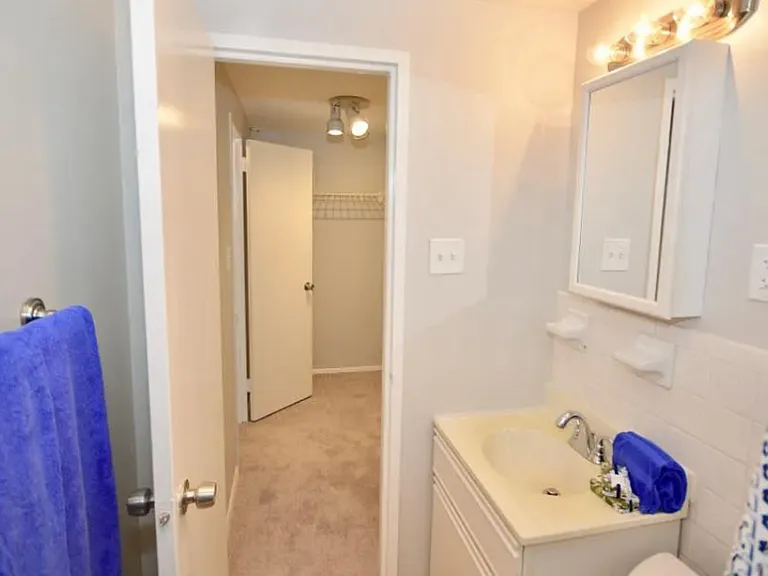 801 N Pitt St #611 — Photo 4