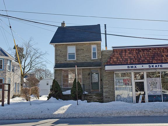 2nd image of 304 E Lancaster Ave