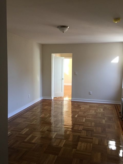 1st image of 33-10 Crescent St #44F