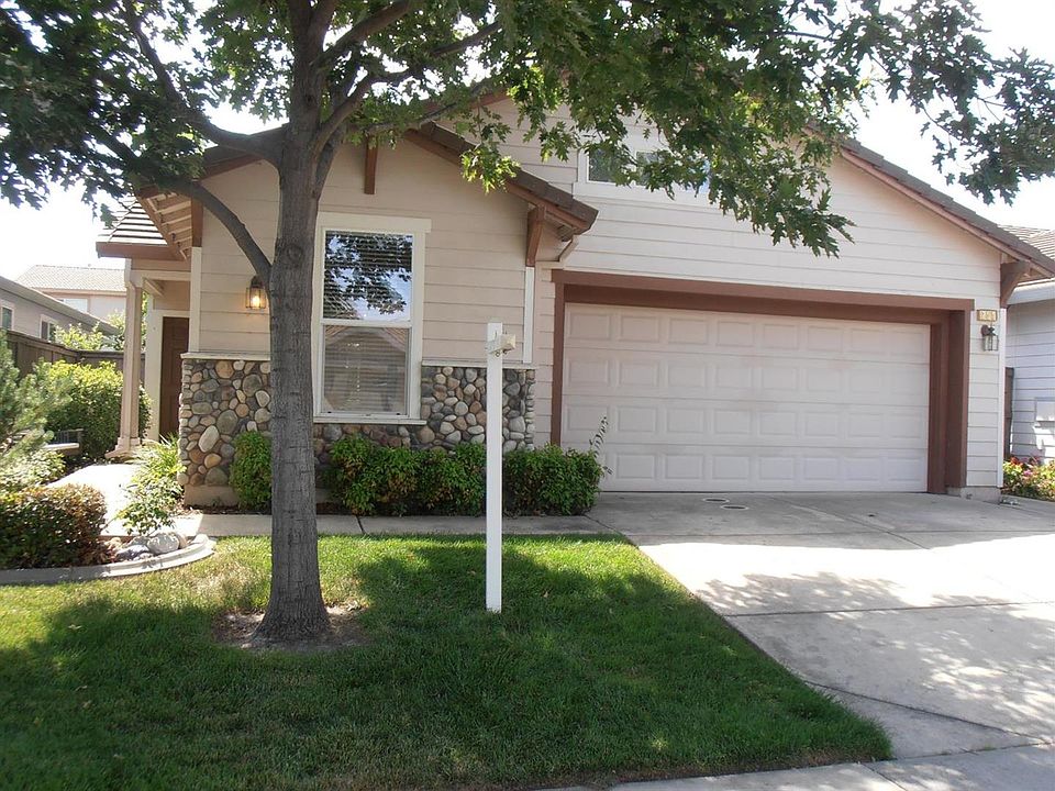 1st image of 251 Pelican Bay Cir