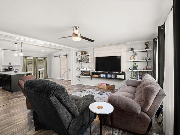 4th image of 3031 Bailey Rd