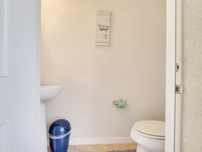 8827 Geneve Ct — Photo 55