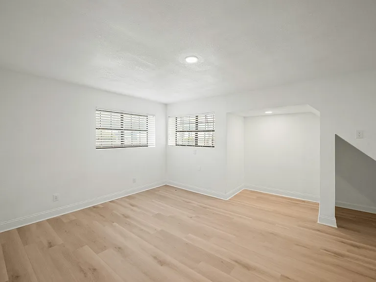 928 Ferry Rd #102 — Photo 6