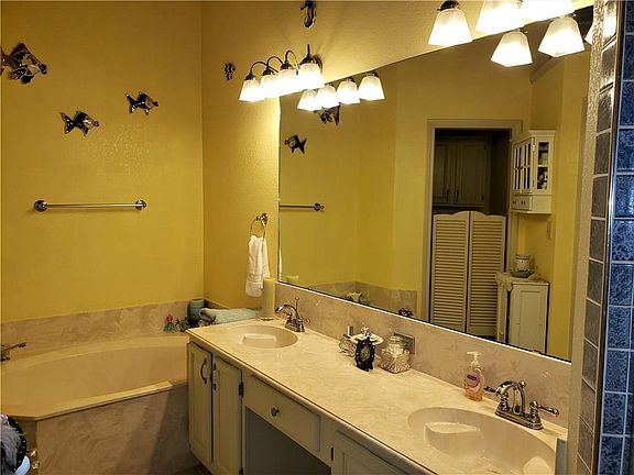 5th image of 715 Pecan Creek Ct