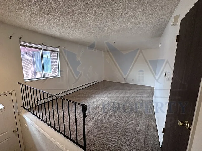 708 Downey St #8 — Photo 3