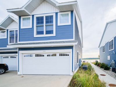 143 Joslin Cove Dr, Manistee, MI, 49660