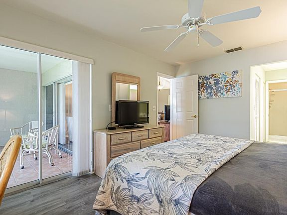 5th image of 822 Gulf Pavilion Dr #202