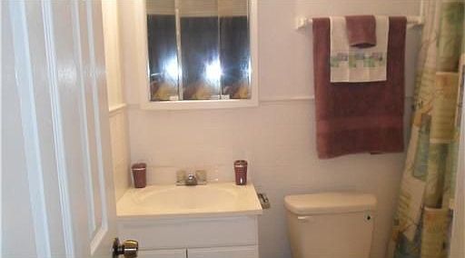 2nd image of 1154 NW 15th St